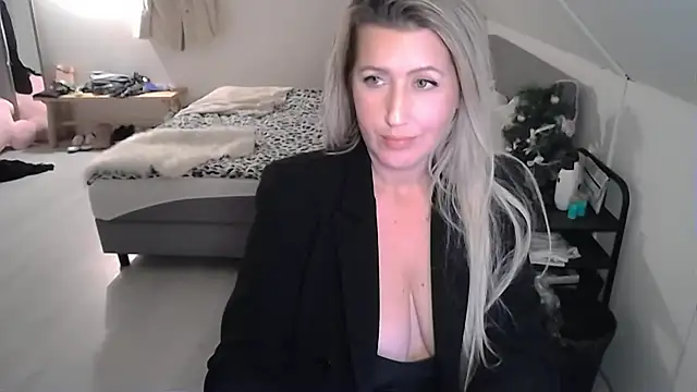 TessToy online show from 12.10.24