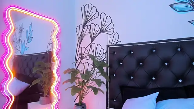 Sweet Ariadna  online show from 01.05.26