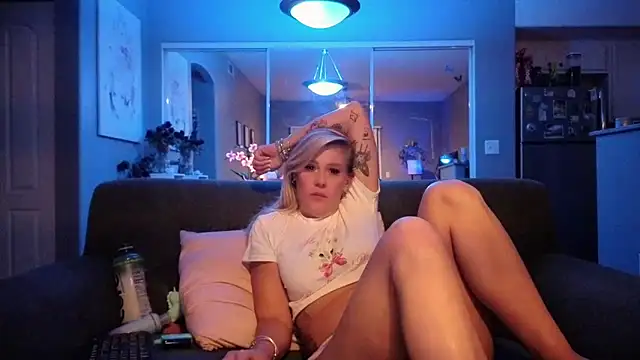 Lexi Shocker online show from 09.10.25