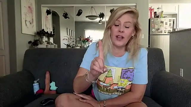 Lexi Shocker online show from 09.20.25