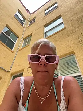 Snapshot of Lexi_Shocker chatting on 07.25.26 Lexi Shocker online show from 07.25.26