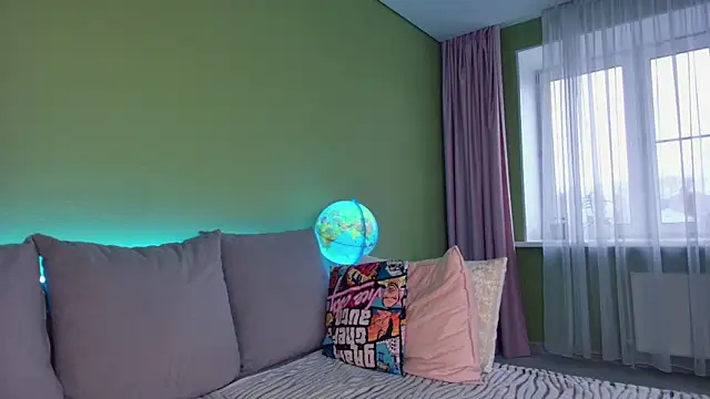 Snapshot of Cuddle_Cat chatting on 02.01.25 Cuddle Cat online show from 02.01.25