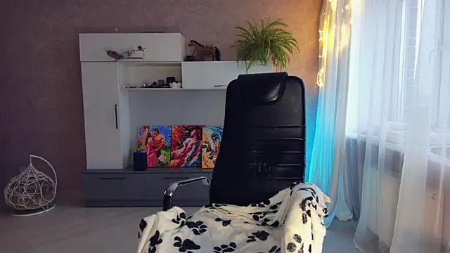 Snapshot of Cuddle_Cat chatting on 02.10.25 Cuddle Cat online show from 02.10.25