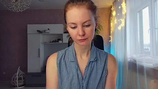 Snapshot of Cuddle_Cat chatting on 02.12.25 Cuddle Cat online show from 02.12.25