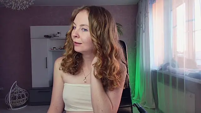 Snapshot of Cuddle_Cat chatting on 02.22.25 Cuddle Cat online show from 02.22.25