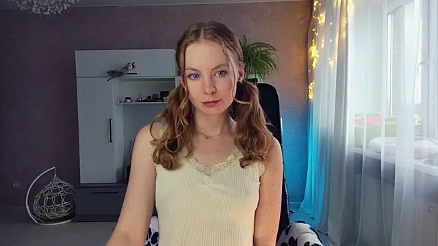 Snapshot of Cuddle_Cat chatting on 03.02.25 Cuddle Cat online show from 03.02.25