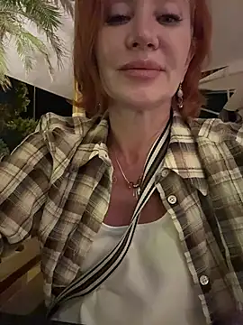Jullia Moor online show from 06.06.26