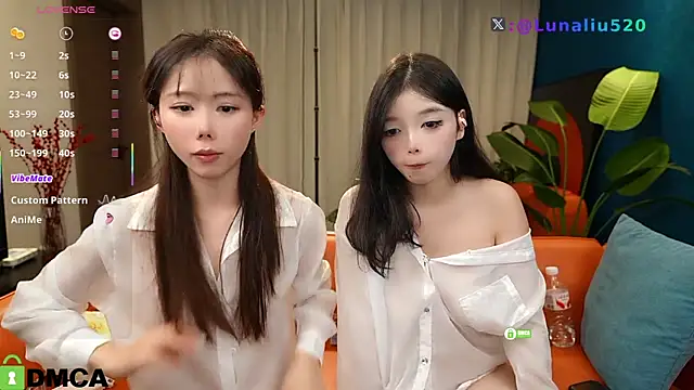 Snapshot of Luna520 chatting on 10.15.25 Luna520 online show from 10.15.25