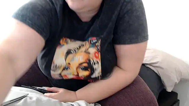 sweeti Em online show from 02.04.26