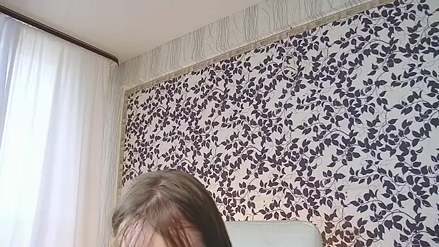 Laurainlove online show from 07.18.26