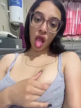 Snapshot of Ninnfa chatting on 12.13.24 Ninnfa online show from 12.13.24