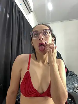 Snapshot of Ninnfa chatting on 01.09.25 Ninnfa online show from 01.09.25