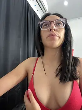 Snapshot of Ninnfa chatting on 01.23.25 Ninnfa online show from 01.23.25