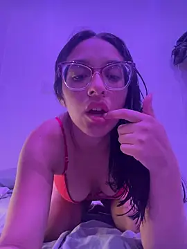 Snapshot of Ninnfa chatting on 01.26.25 Ninnfa online show from 01.26.25