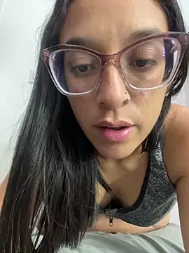 Snapshot of Ninnfa chatting on 02.11.25 Ninnfa online show from 02.11.25