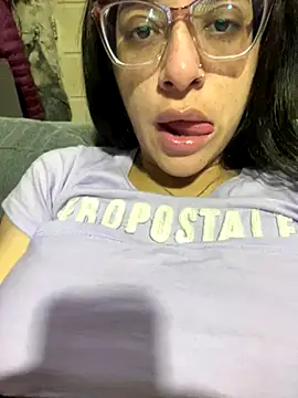 Snapshot of Ninnfa chatting on 09.28.25 Ninnfa online show from 09.28.25