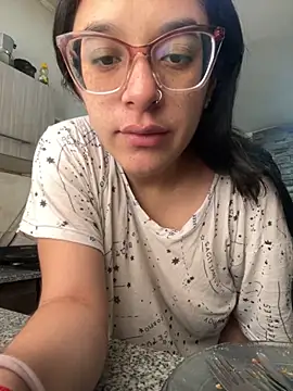 Snapshot of Ninnfa chatting on 10.02.25 Ninnfa online show from 10.02.25