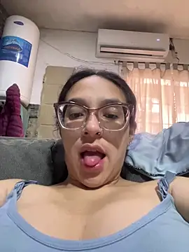 Snapshot of Ninnfa chatting on 03.05.26 Ninnfa online show from 03.05.26