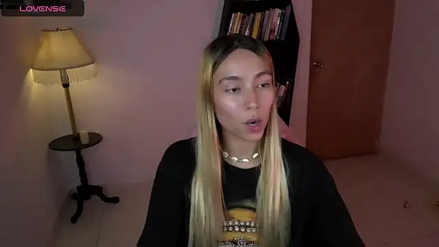 Snapshot of Saucy_Jenn chatting on 01.15.26 Saucy Jenn online show from 01.15.26