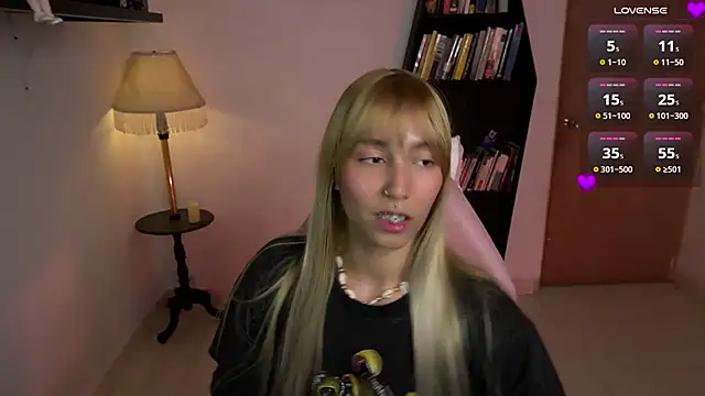 Snapshot of Saucy_Jenn chatting on 02.06.26 Saucy Jenn online show from 02.06.26