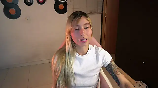 Saucy Jenn online show from 05.24.26
