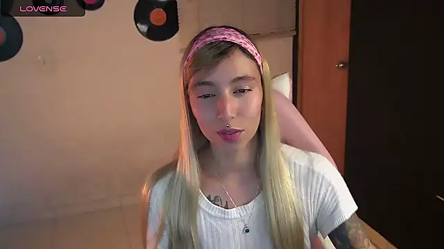 Saucy Jenn online show from 05.24.26