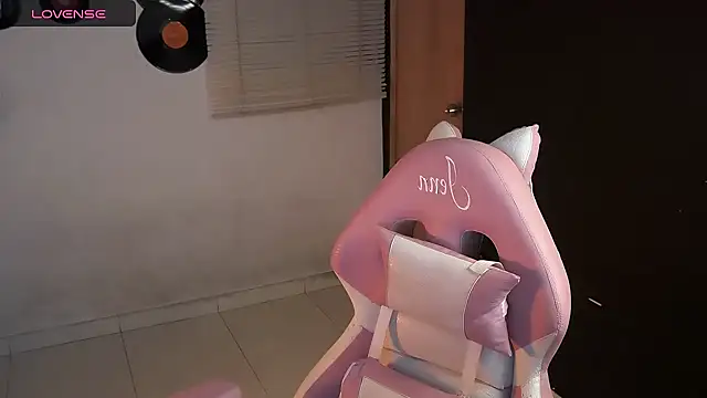Saucy Jenn online show from 05.30.26
