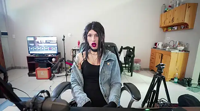 Snapshot of brenda_nataliaok chatting on 03.13.25 brenda nataliaok online show from 03.13.25