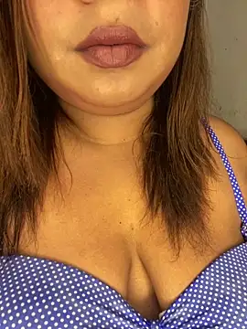  Cute ariana  online show from 06.13.26