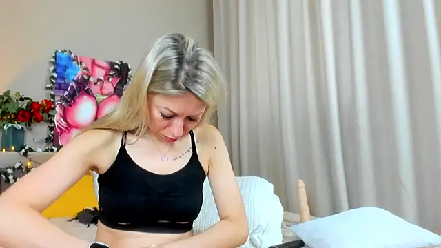 SweetLady697 online show from 06.29.26