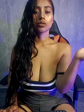 Snapshot of Valentinne_z chatting on 02.09.25 Valentinne z online show from 02.09.25