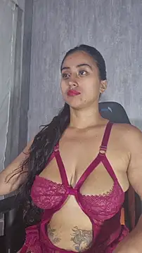 Snapshot of Valentinne_z chatting on 11.07.25 Valentinne z online show from 11.07.25