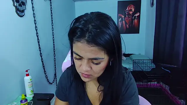 Hannah-grace online show from 02.19.25