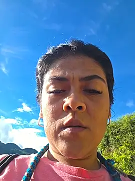 Hannah-grace online show from 10.27.25