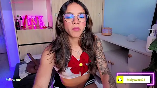 Snapshot of melisa_es chatting on 09.10.25 melisa es online show from 09.10.25