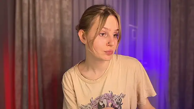 Chanel Gill online show from 02.01.25