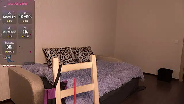 Chanel Gill online show from 03.04.25