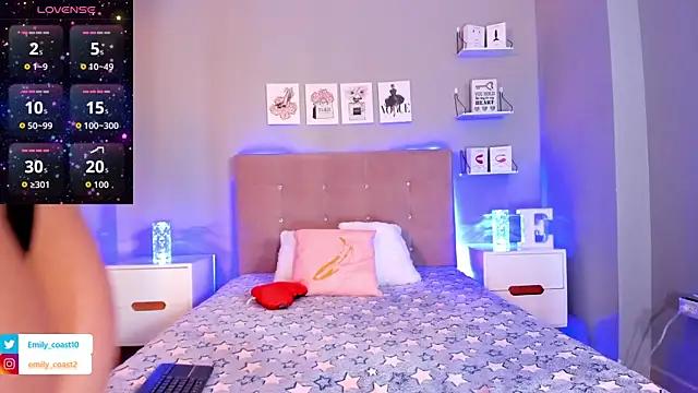 Snapshot of EmilyCoast-1 chatting on 12.02.25 EmilyCoast-1 online show from 12.02.25