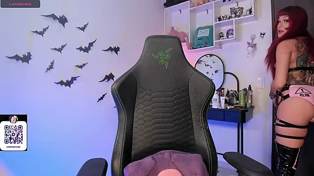 damnliciousss online show from 11.29.25