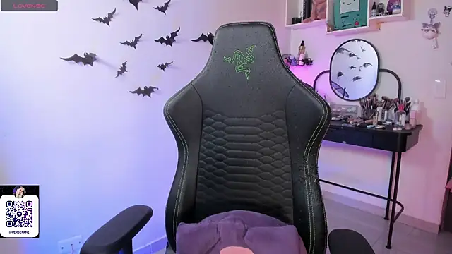 damnliciousss online show from 01.10.26