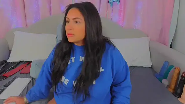 MeghanXO online show from 02.20.25