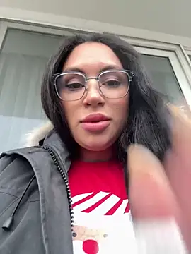 MeghanXO online show from 12.16.25