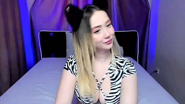 AriaSugar online show from 02.13.25