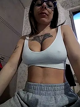 Snapshot of BoccadiFata chatting on 02.26.26 BoccadiFata online show from 02.26.26