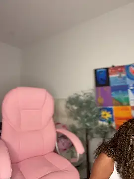 stormyy  online show from 04.30.26