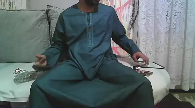 Snapshot of foxsanSs chatting on 01.05.25 foxsanSs online show from 01.05.25