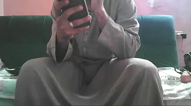 Snapshot of foxsanSs chatting on 02.26.25 foxsanSs online show from 02.26.25