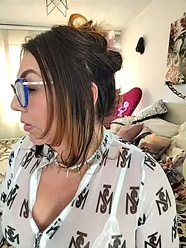 Myrnasexxx online show from 10.30.25