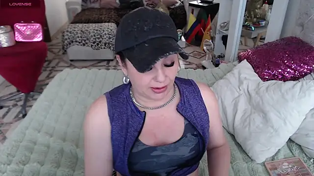 Myrnasexxx online show from 04.22.26