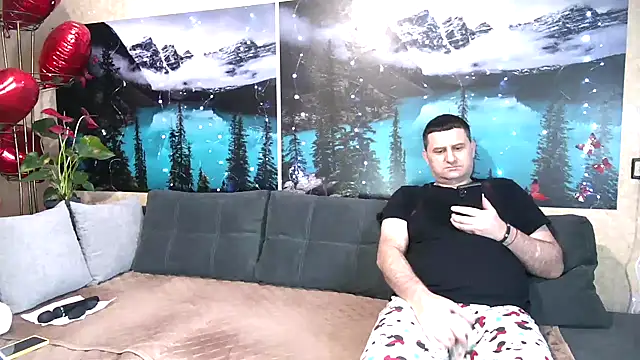 Snapshot of Big_Boss55 chatting on 03.18.25 Big Boss55 online show from 03.18.25